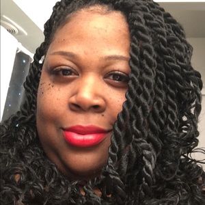 Meet your Posher, Brittney